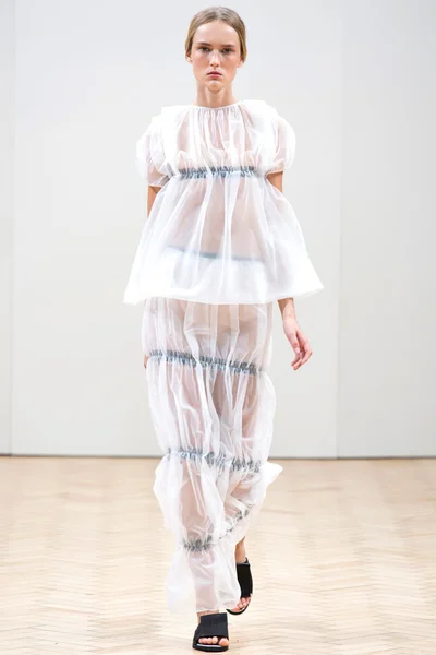 Look 1